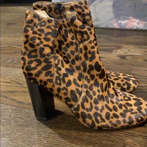 Banana republic cheetah print booties
